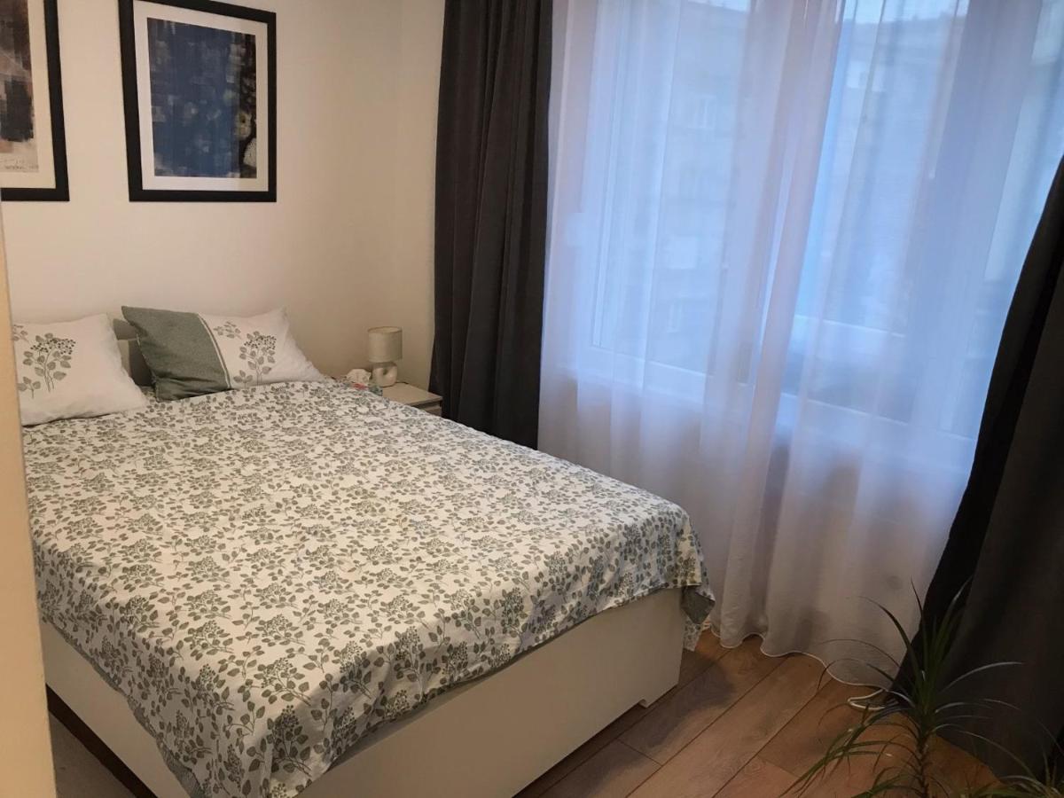 Apartment Art Center